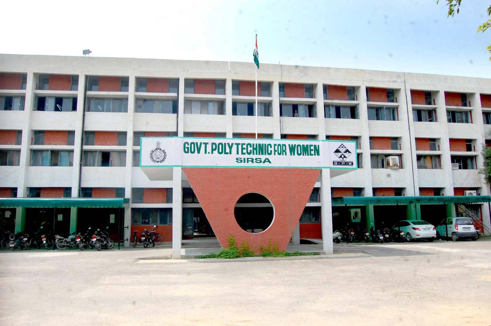 Government Polytechnic For Women_Front_View