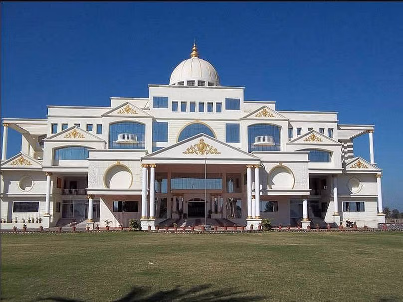 Idyllic institute of management building