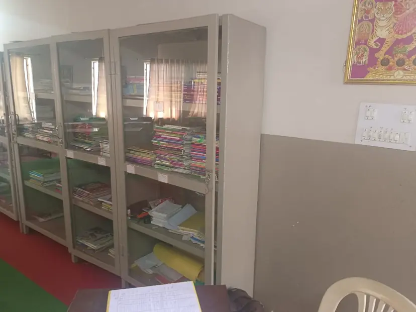 Little Angel Institute of Professional Studies, Indore, library