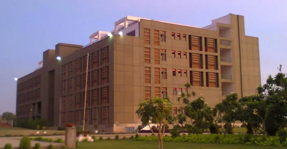 Master School of Management building