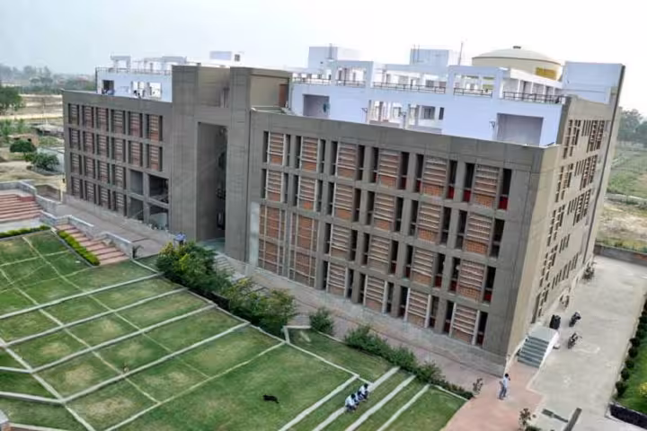 Master School of Management building