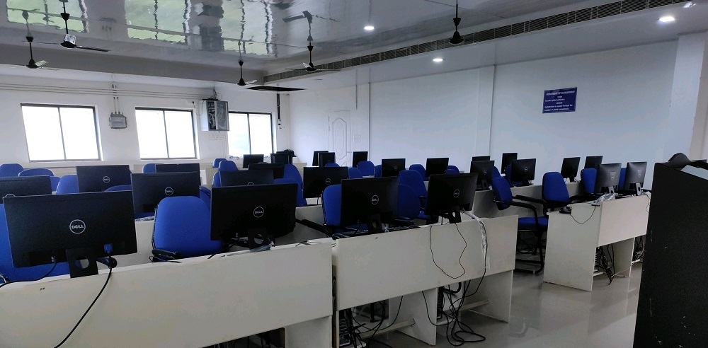 Musaliar Institute of Management, Pathanamthitta computer lab