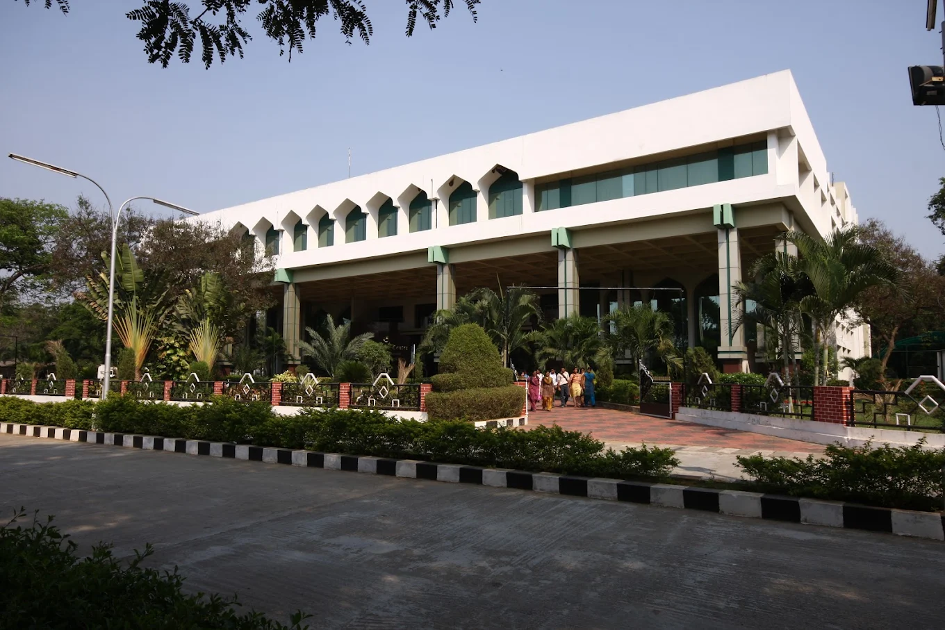 B. S. Abdur Rahman Crescent Institute of Science and Technology Collaborating with NIAT