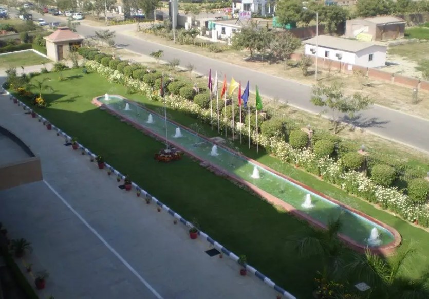 Accman Institute of Management Campus View(4)