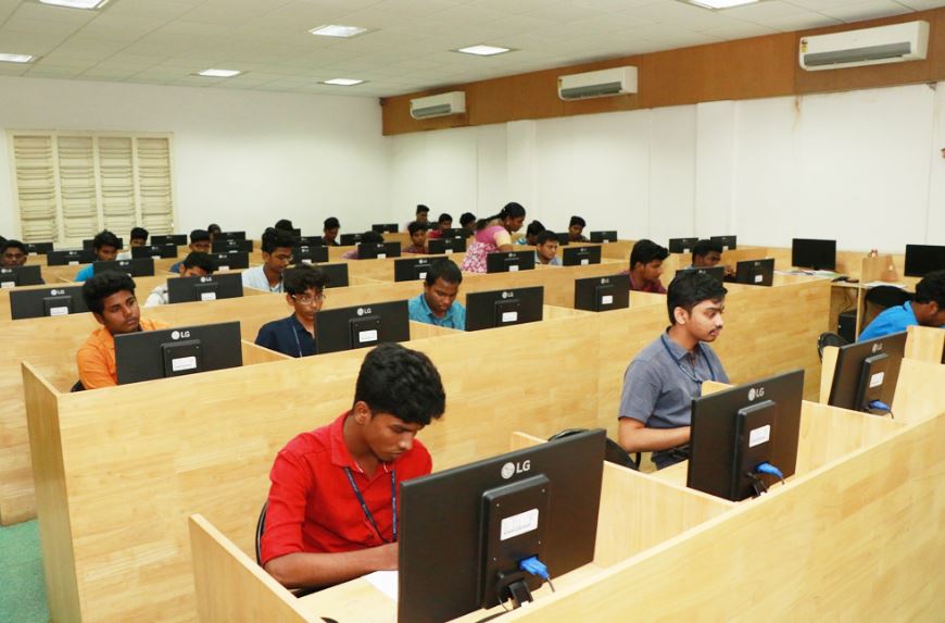 Agurchand Manmull Jain College Labs