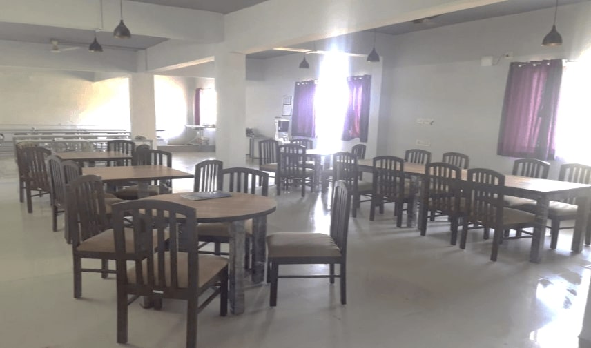 AIHM Ahmedabad Cafeteria / Mess