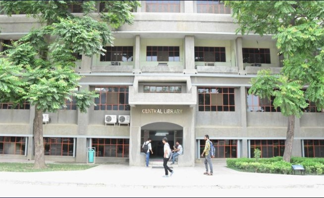 AKGEC Ghaziabad Library(1)