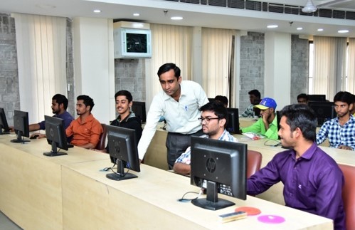 AKGEC Ghaziabad Library(4)
