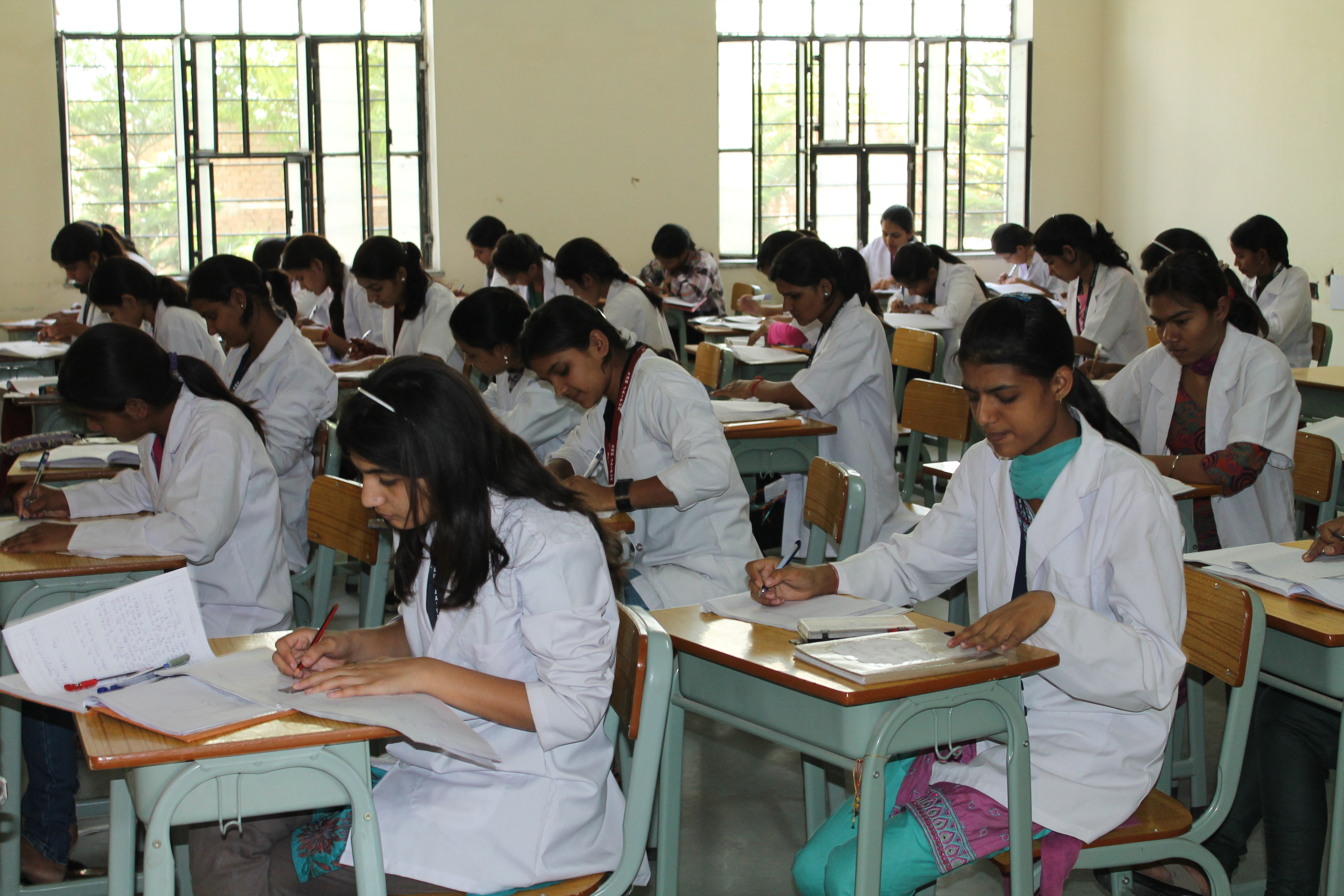 Alankar Mahila P.G. Mahavidyalaya Labs(1)
