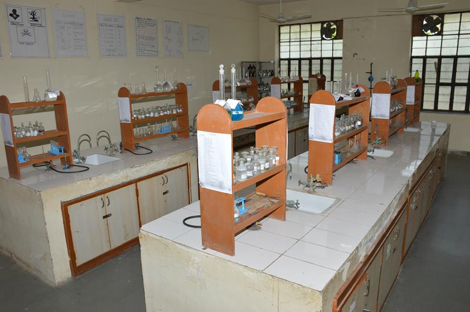Alankar Mahila P.G. Mahavidyalaya Labs(3)