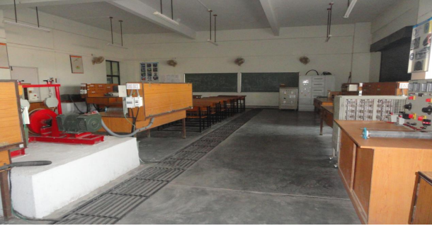 AISSMS Institute of Information Technology Labs(3)