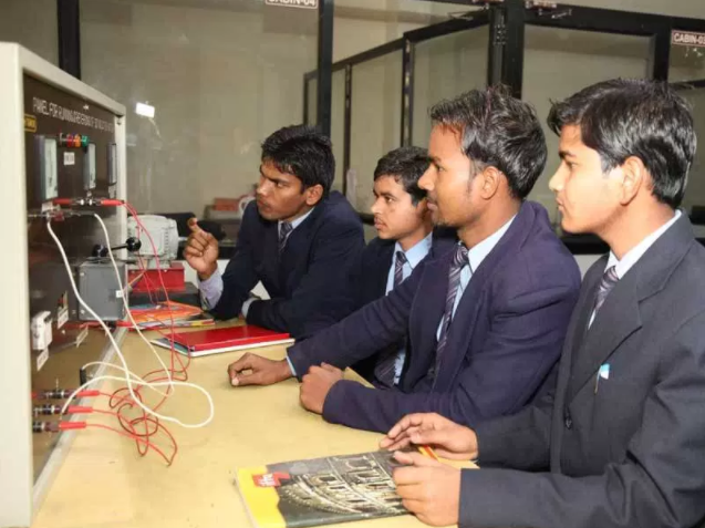 Allenhouse Group of Institutions Labs(6)