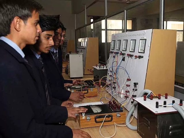Allenhouse Group of Institutions Labs(7)
