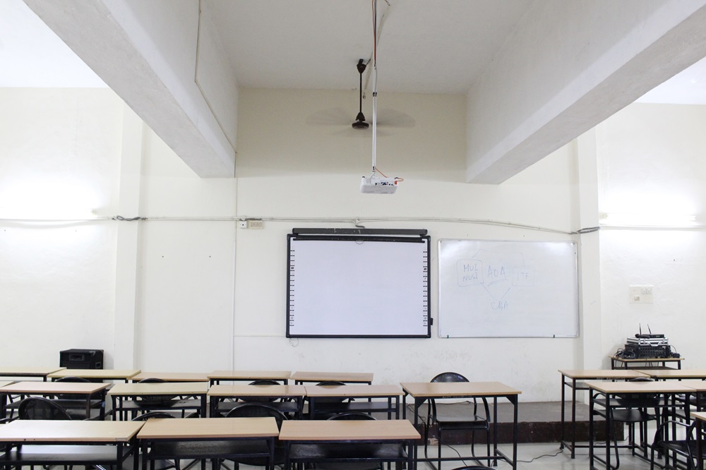 AMET University Powered by Emversity Lecture Hall(2)