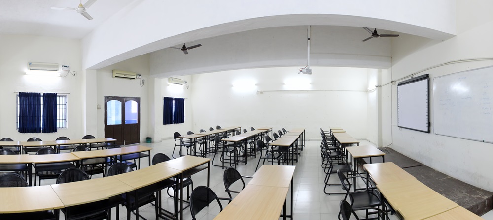 AMET University Powered by Emversity Lecture Hall(3)