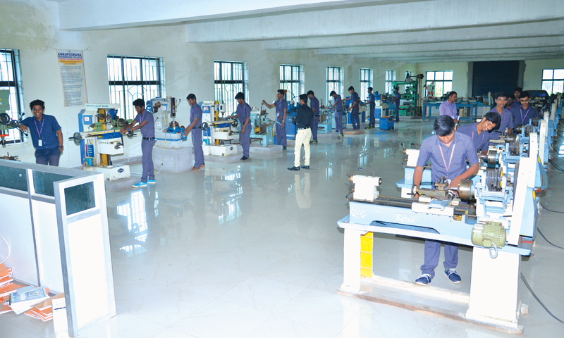 Annapoorana Engineering College Labs