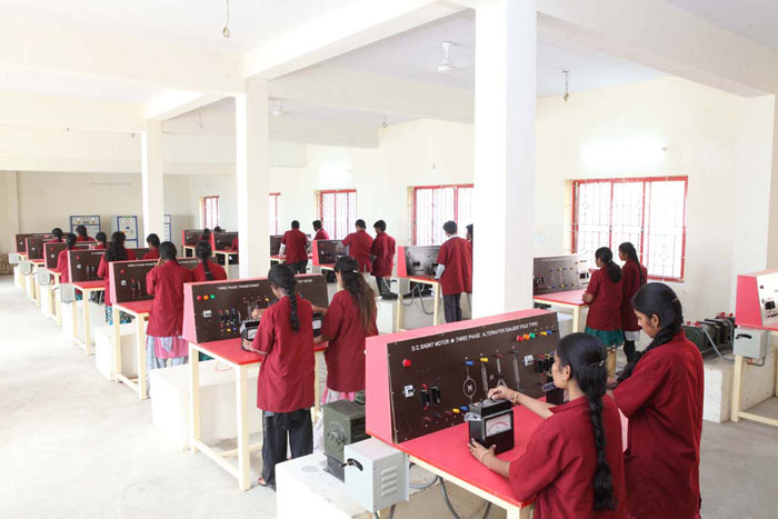 Apollo Priyadarshanam Institute of Technology Labs(1)