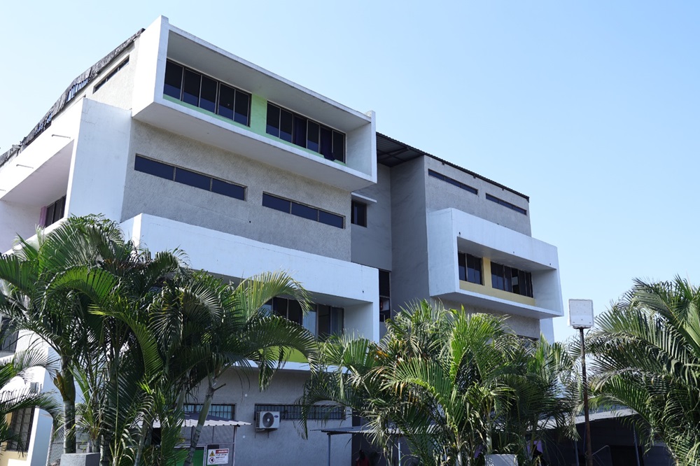 Arka Jain University Powered by Emversity Campus Building(1)