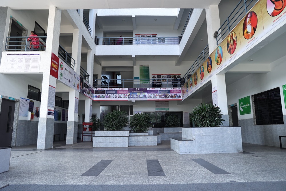 Arka Jain University Powered by Emversity Campus Building(4)