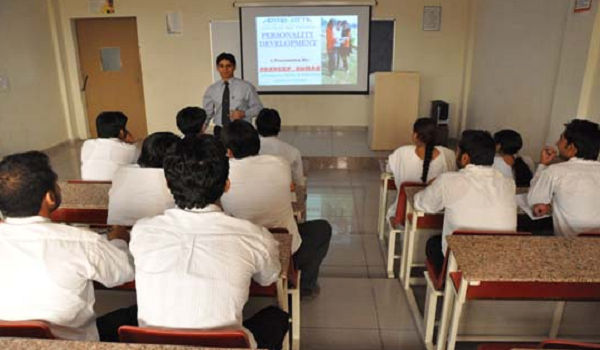 Aryabhatta College of Engineering and Research Center Classroom
