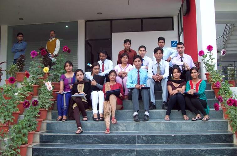 Aryakul College of Pharmacy and Research, Raebareli Entrance