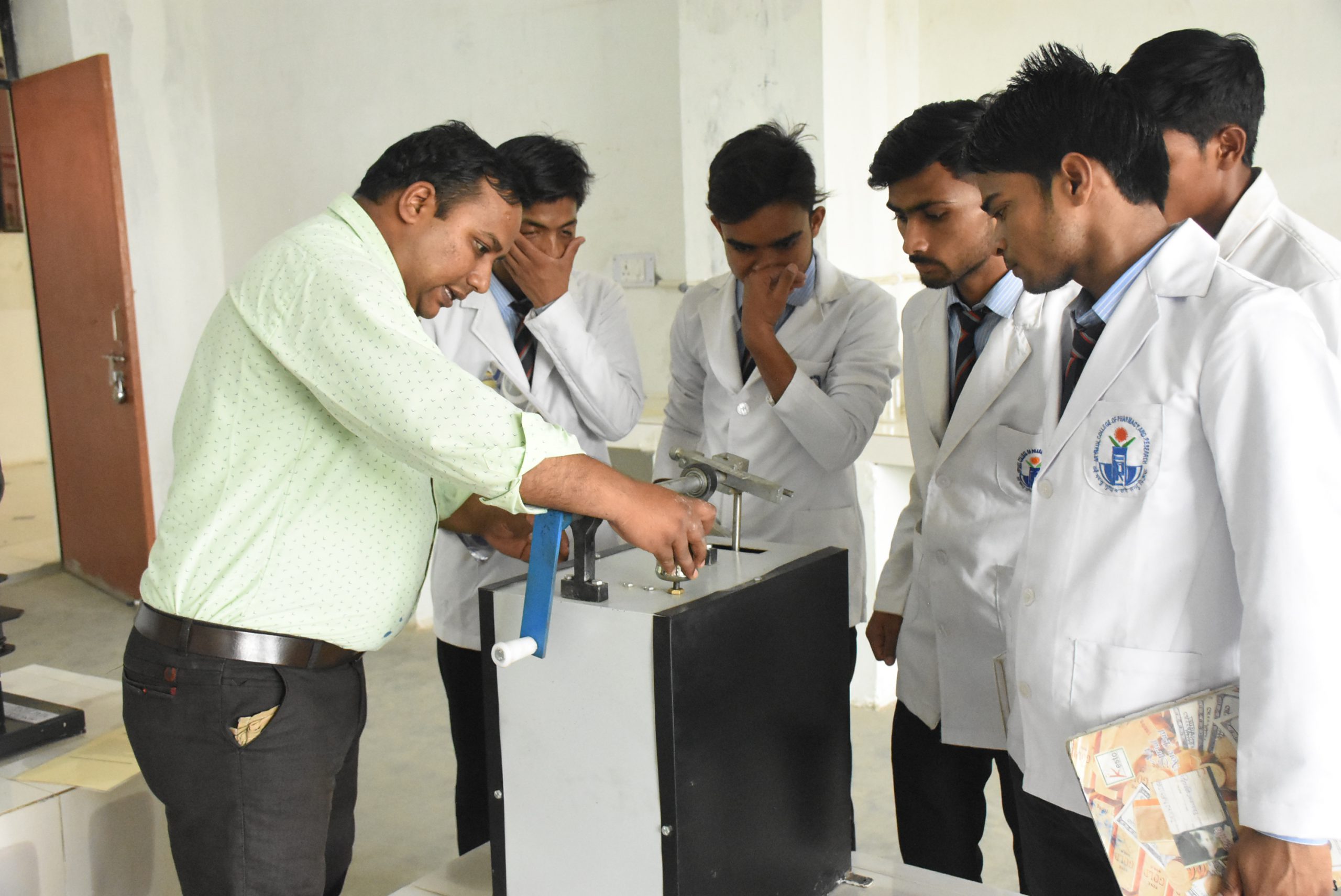 Aryakul College of Pharmacy and Research, Sitapur Labs(2)
