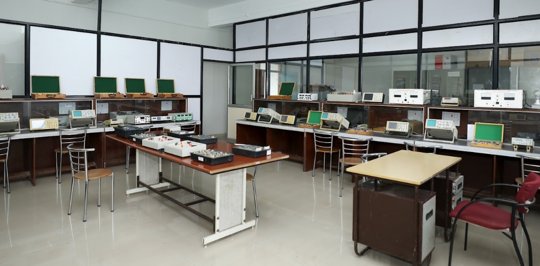 Ashokrao Mane Group of Institutions (AMGOI) Campus Building(22)