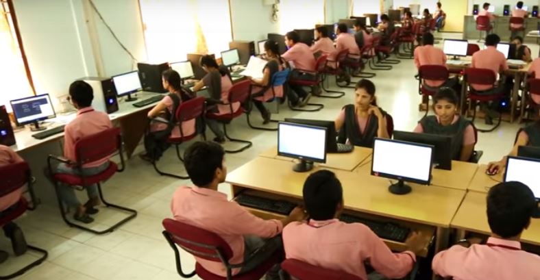 Avanthi Degree and PG College Labs(1)