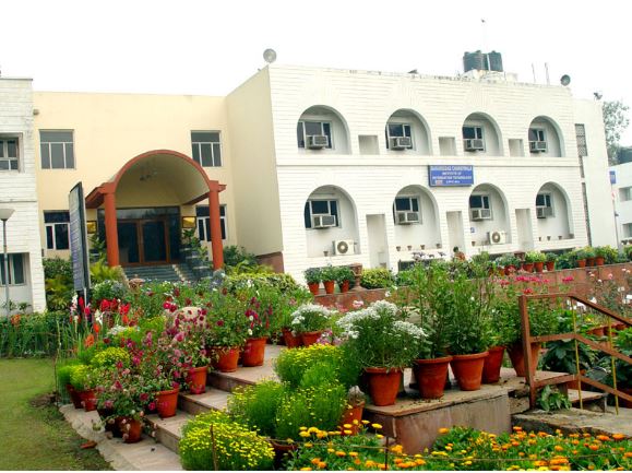 Banarsidas Chandiwala Institute of Information Technology Main Building