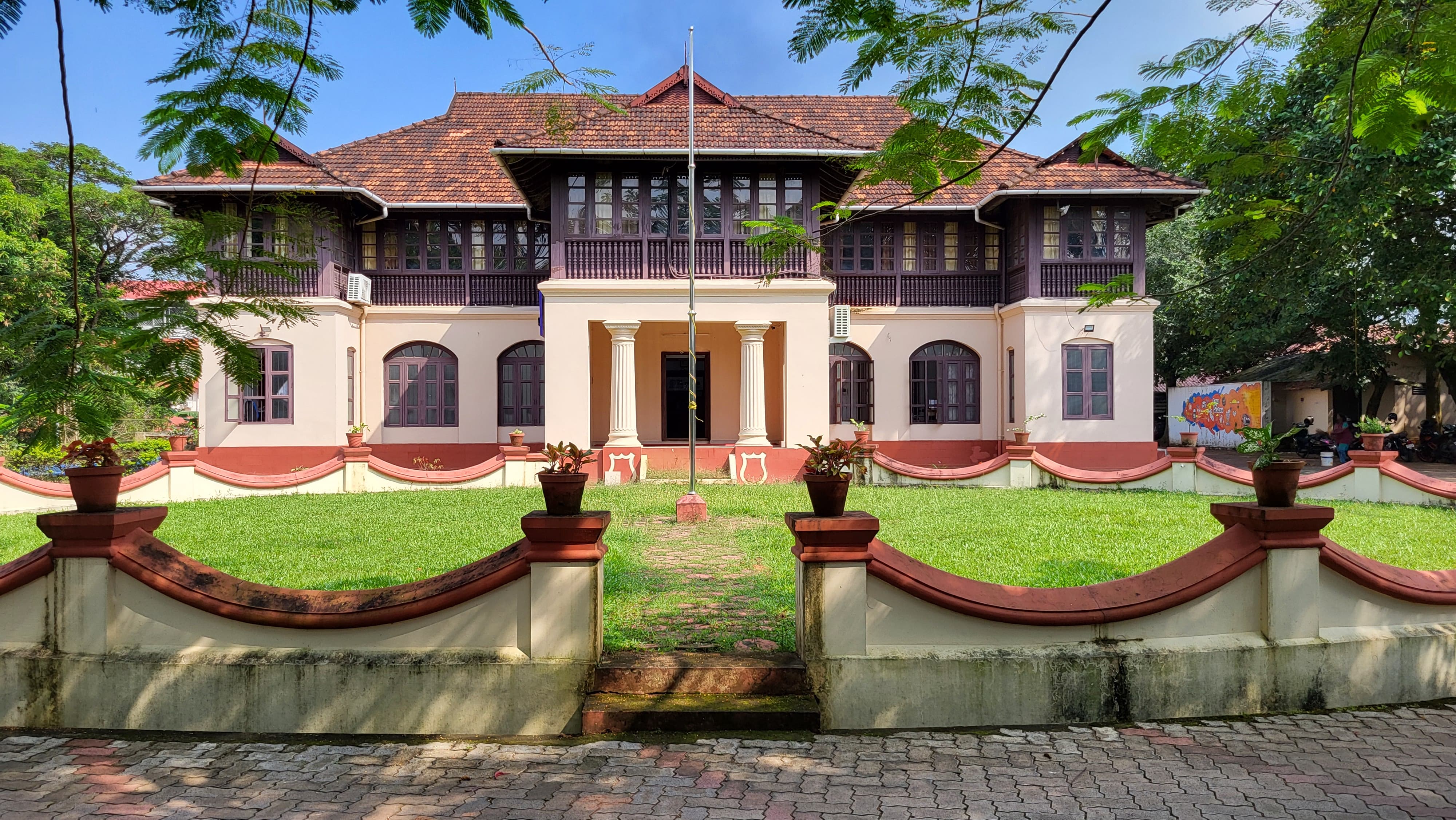 Bhavan's Royal Institute of Management Campus Building(4)