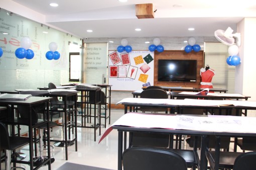 Cadence Academy, Hyderabad Classroom(1)