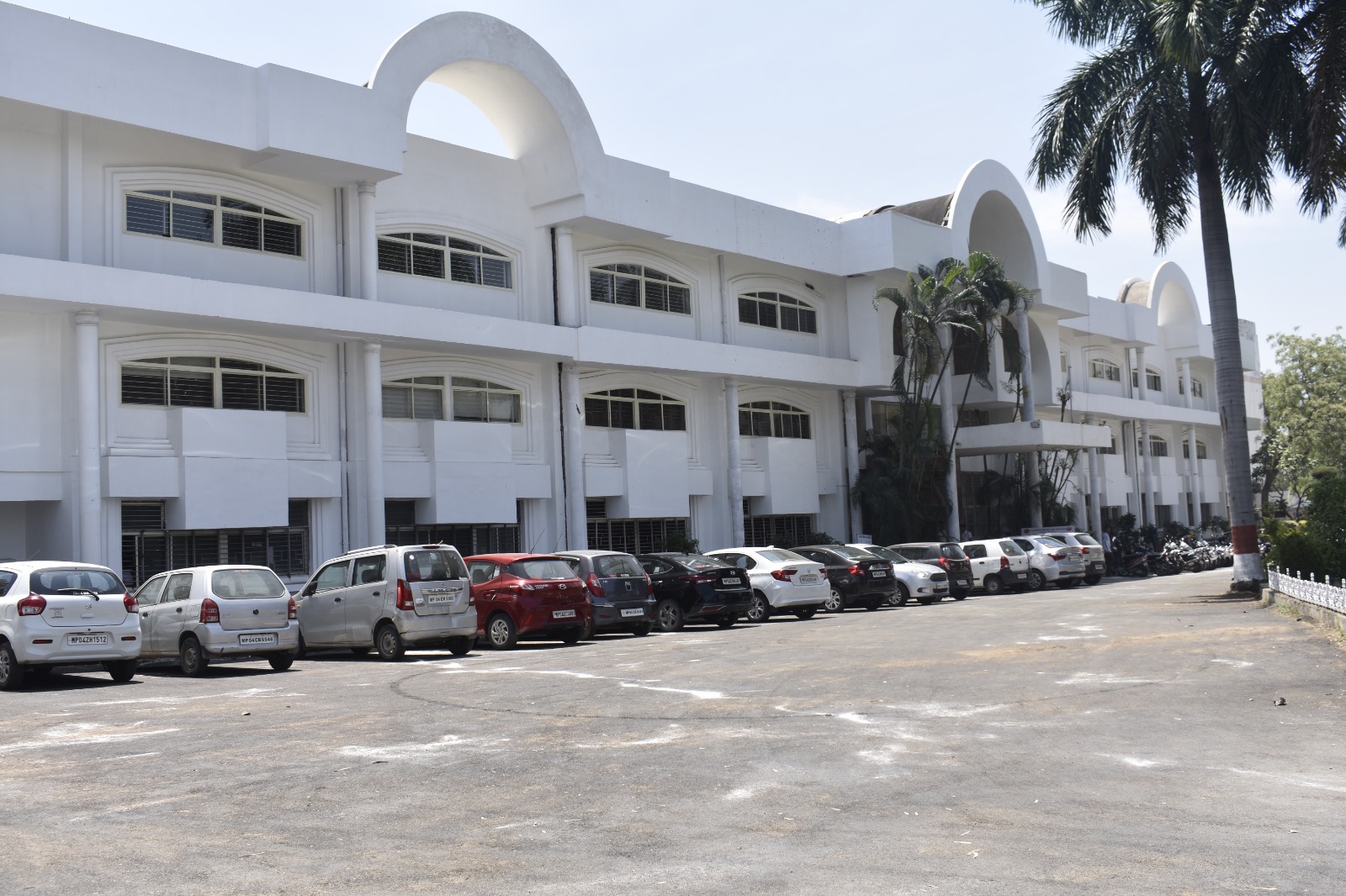 Career College Campus View(2)