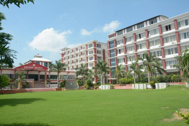 College of Innovative Management and Science Campus View(1)