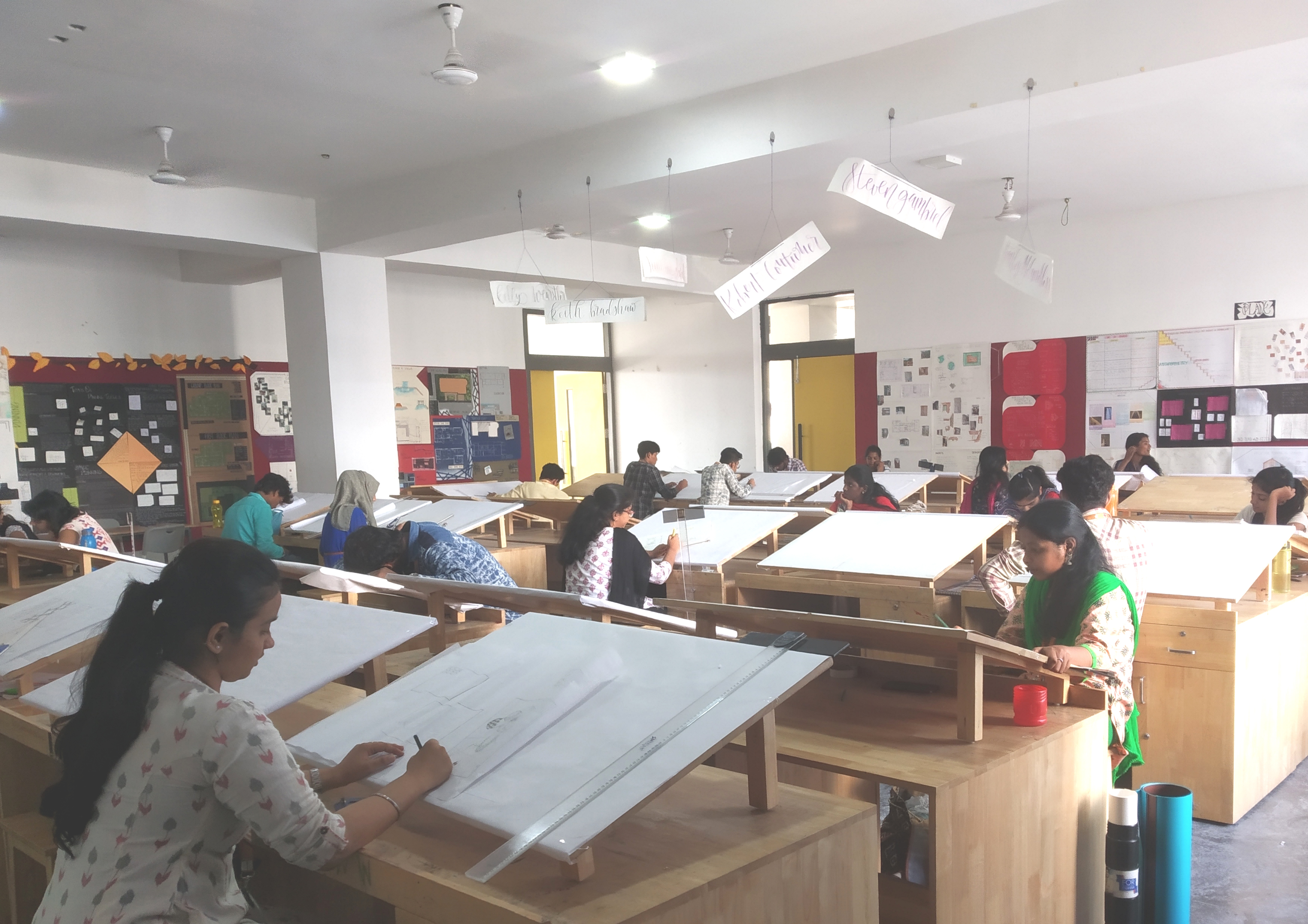 Crescent School of Architecture Classroom(2)