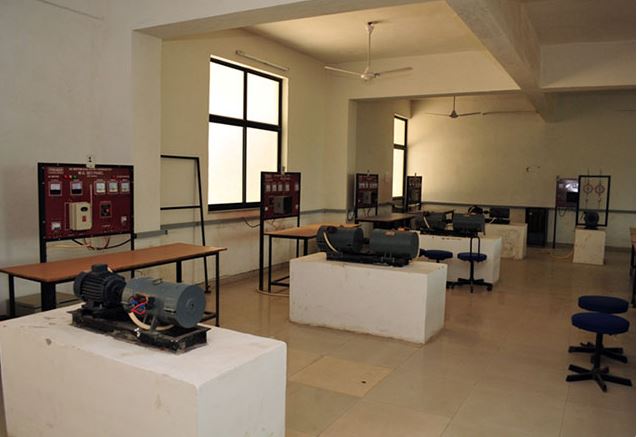 Dalia Institute of Diploma Studies Labs(2)