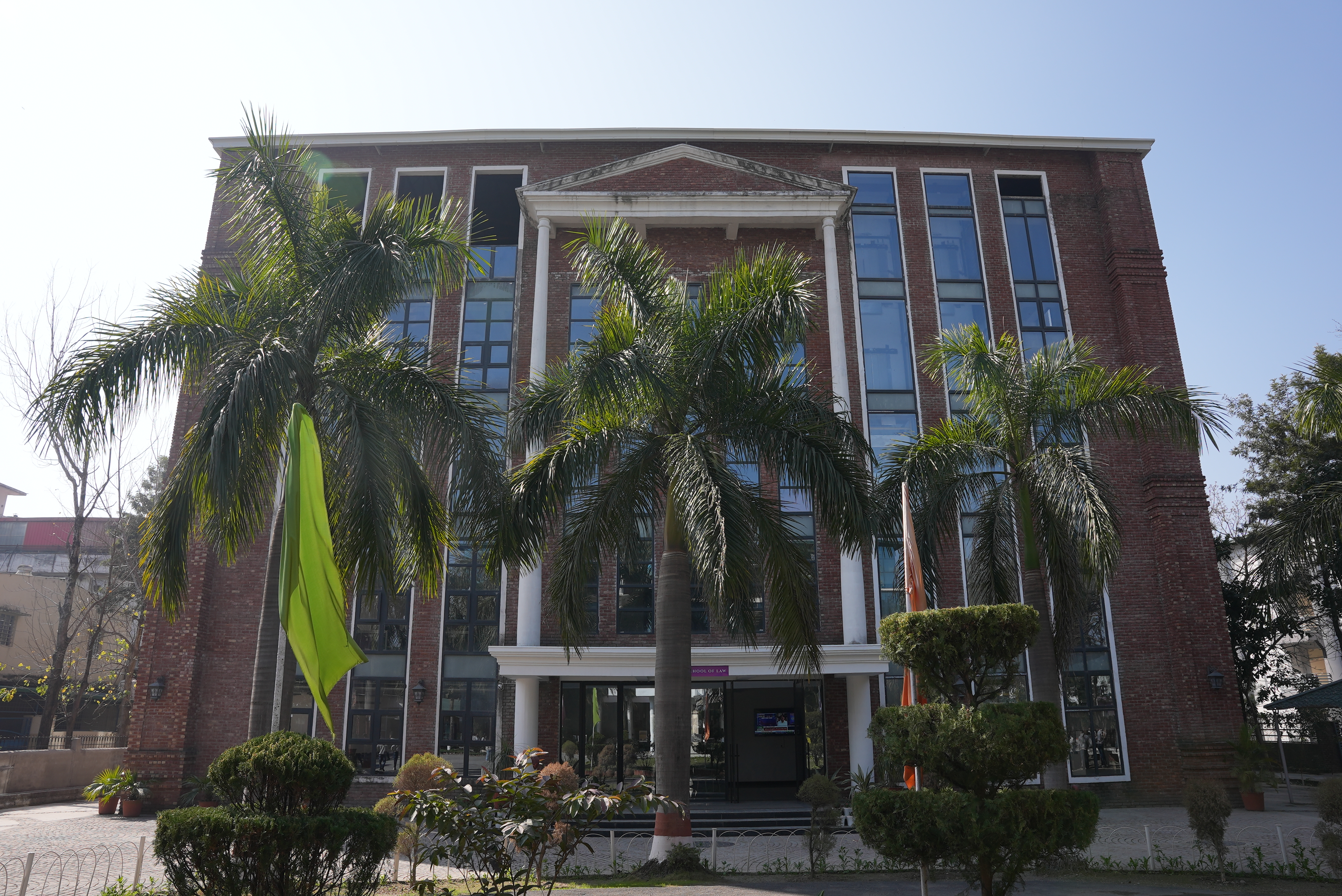 DBS Global University Powered by Emversity Campus Building(5)