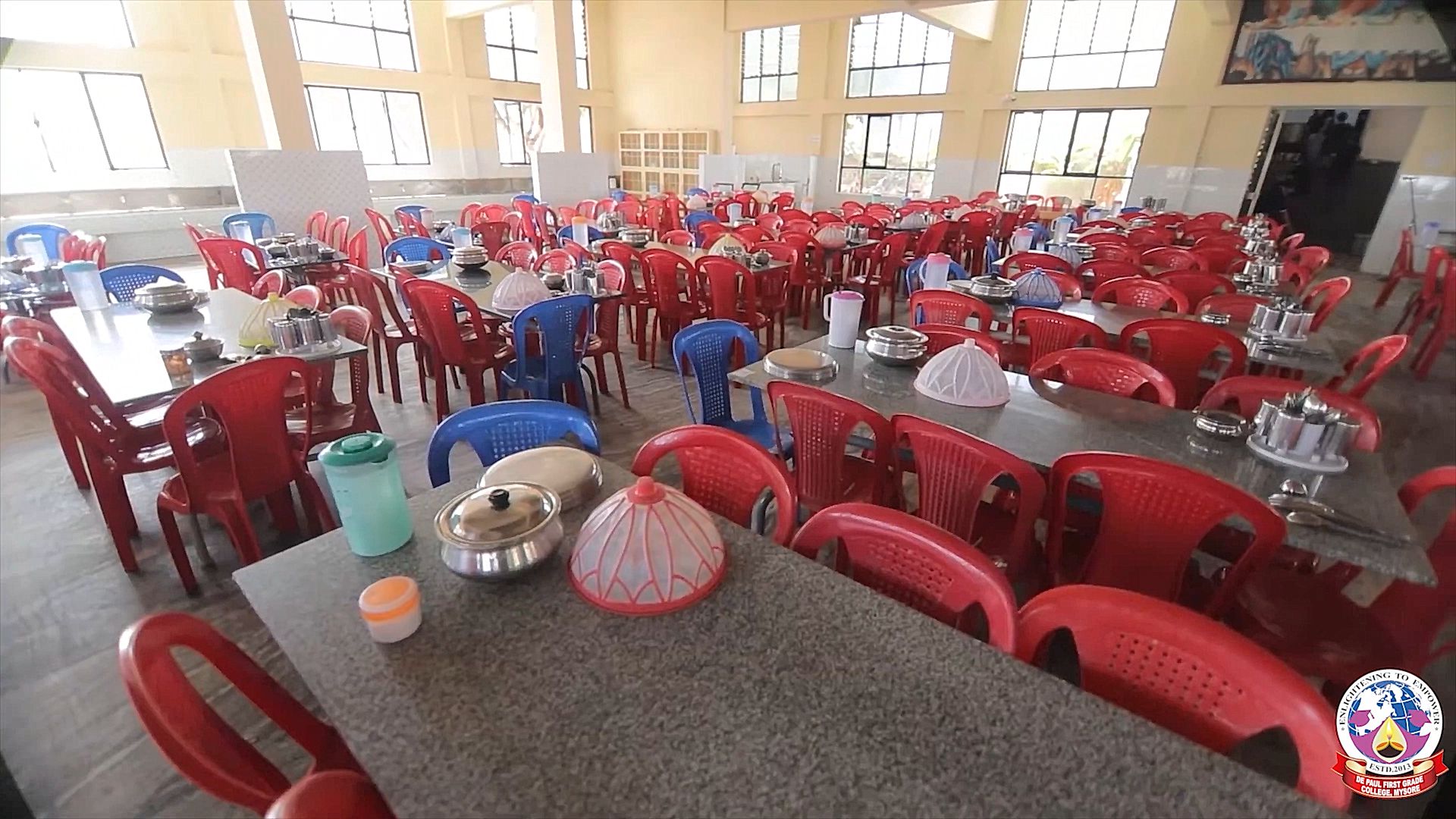 De Paul First Grade College Cafeteria / Mess