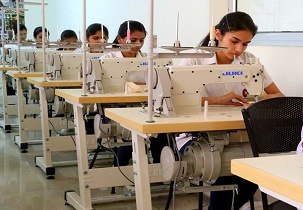 Dezyne E'cole College (D'e'cole) Others(2)