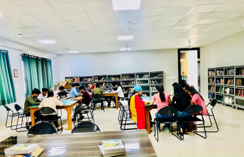 DGIM Law College Library