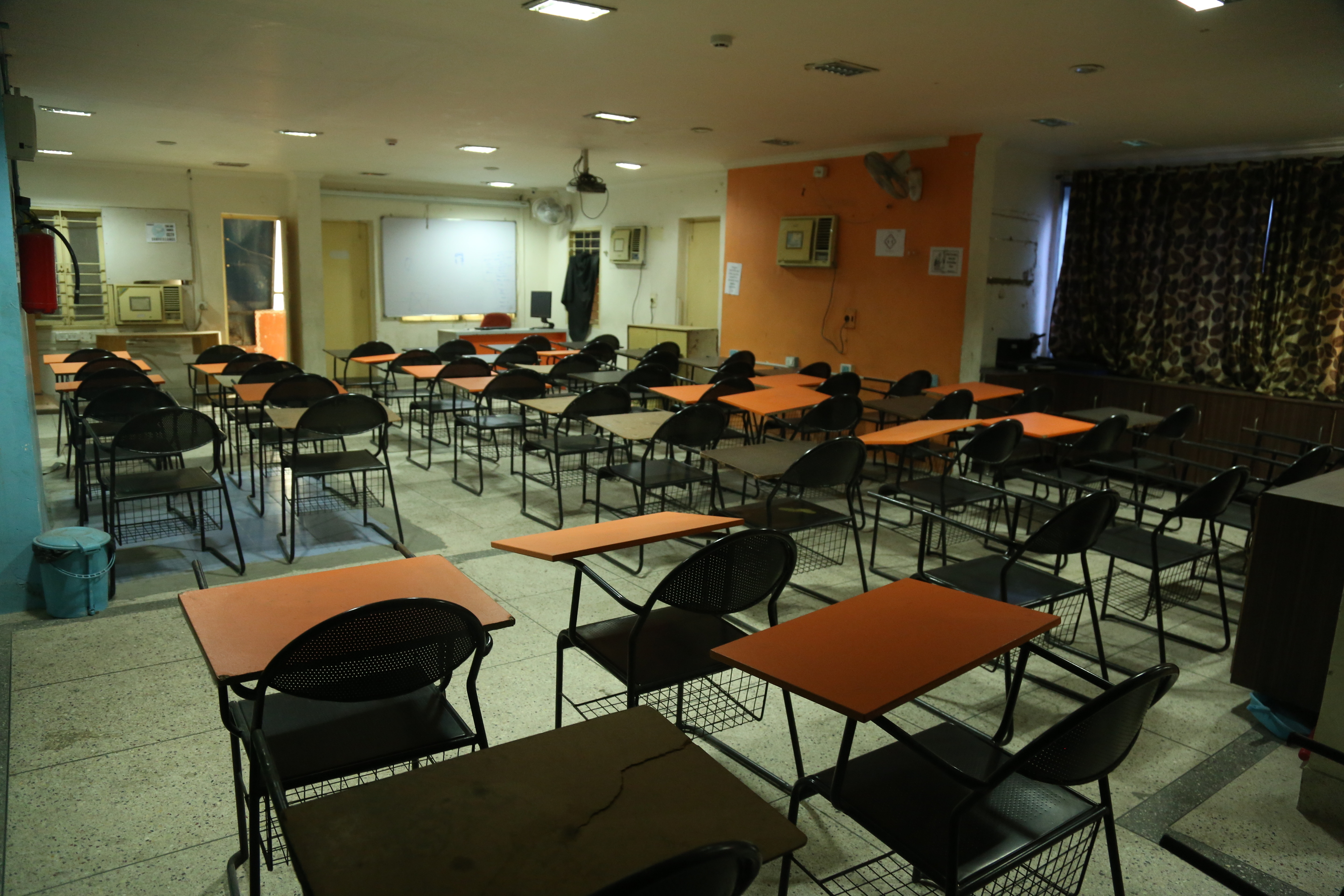 Digiquest Institute of Creative Arts and Design Classroom(7)