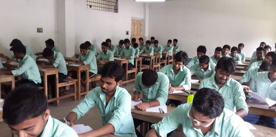 Discovery Institute Of Polytechnic Classroom