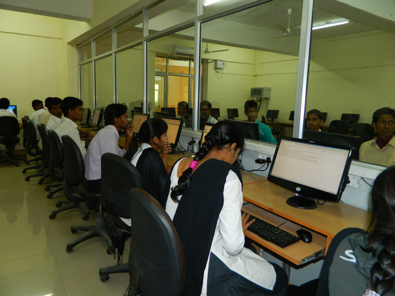 Dr CV Raman University Bihar Labs(5)