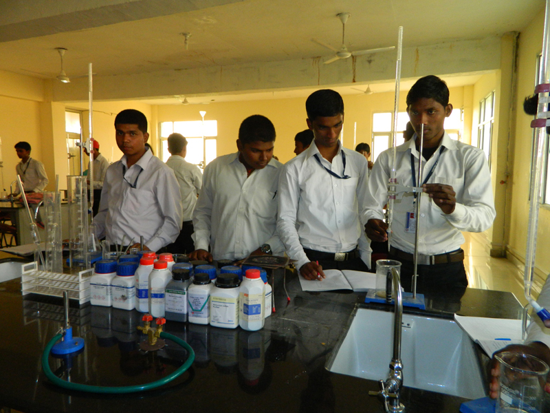 Dr CV Raman University Bihar Labs(6)