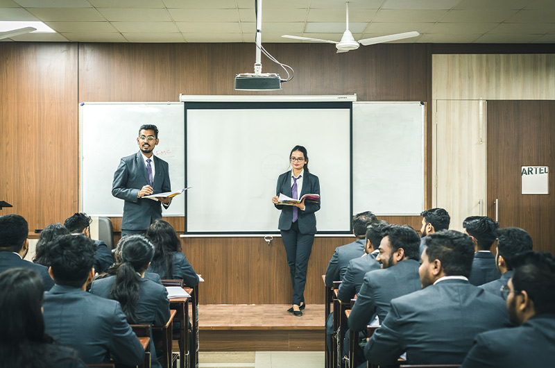 DY Patil B School Classroom(1)