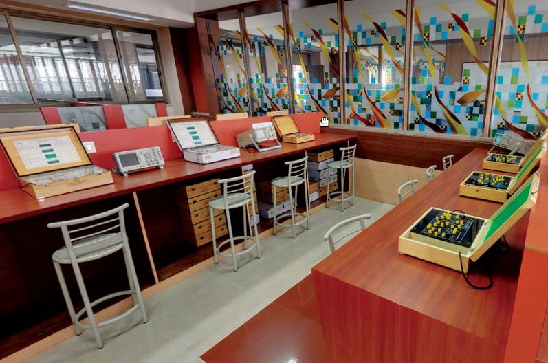 DY Patil Institute of Technology Pune Labs(2)