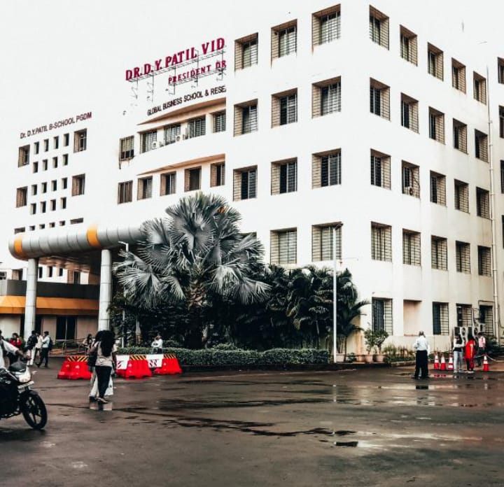 DY Patil Global Business School Campus Building