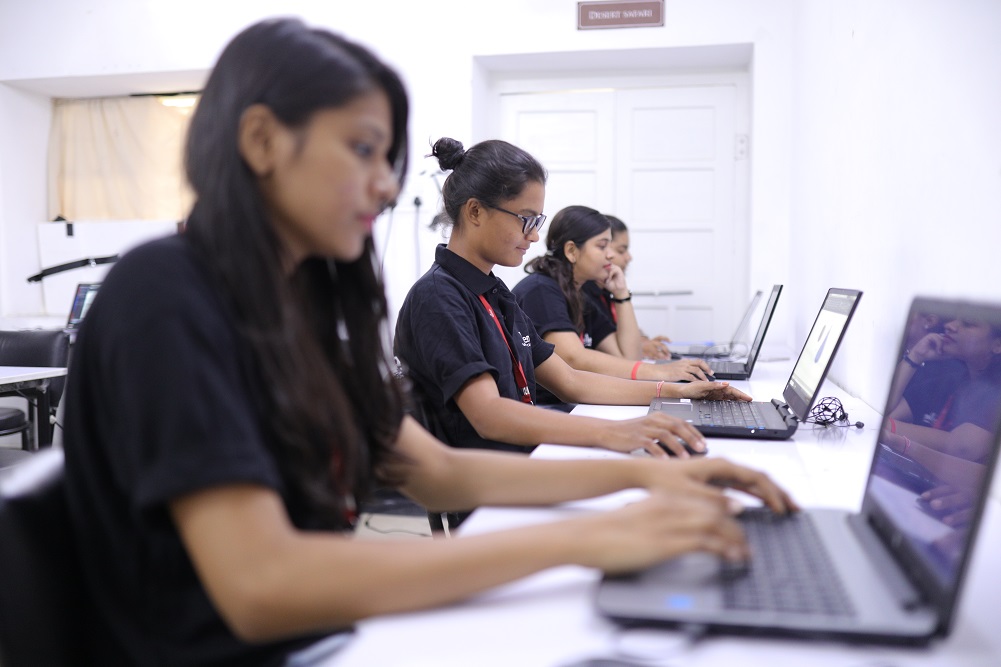 Ellen College of Design Labs(1)