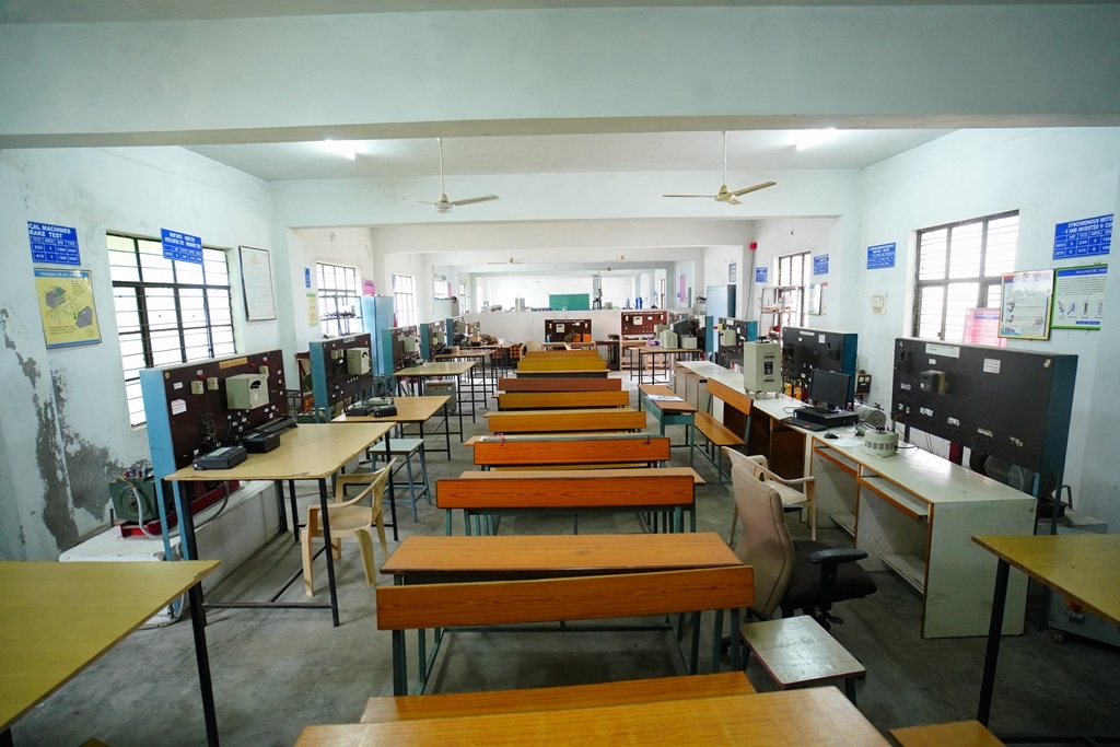 Ellenki College of Engineering  and Technology Labs(3)