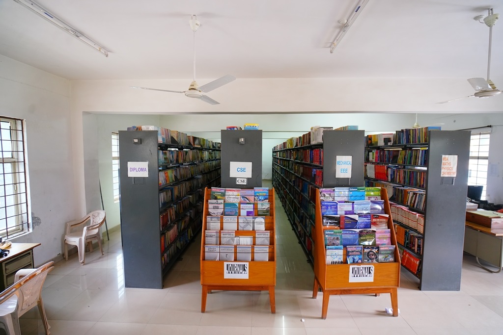 Ellenki College of Engineering  and Technology Library(2)