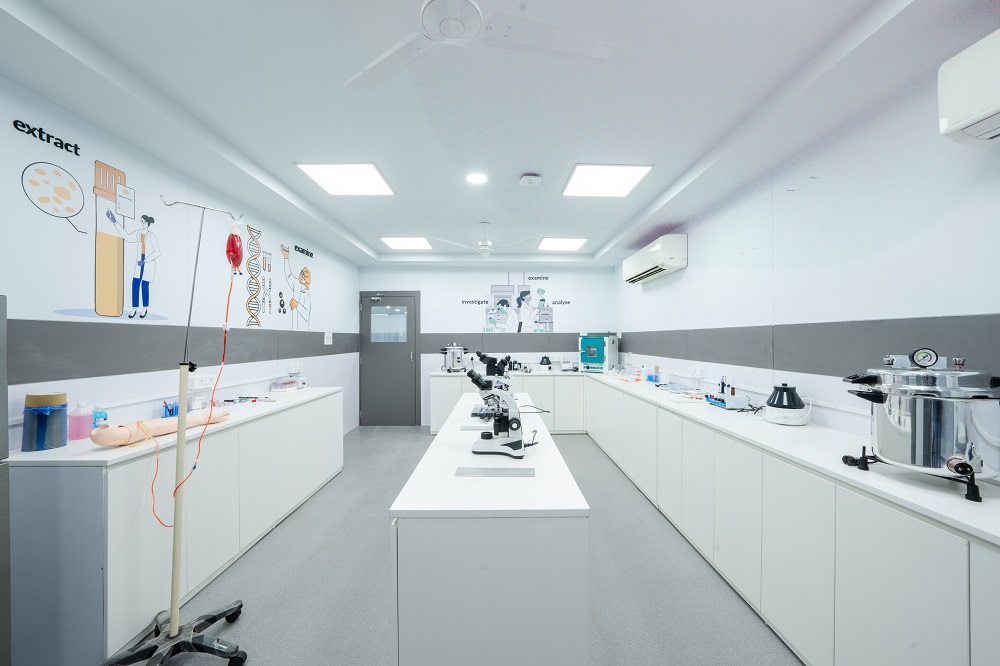 Emversity School of Health Sciences, Nagpur Labs(5)